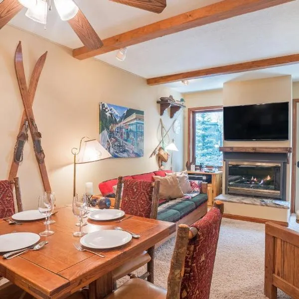 Ghostriders 5 by AvantStay 2 Bedroom Condo Near Main Street Hiking Skiing STR permit 3571, ξενοδοχείο σε Telluride