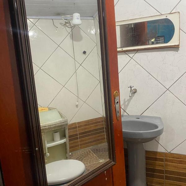 Kitnet perto da praia Coroados - Foto 3