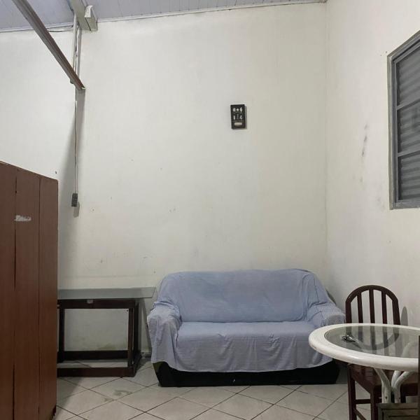 Kitnet perto da praia Coroados - Foto 2