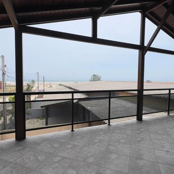 Casa de praia com quiosque