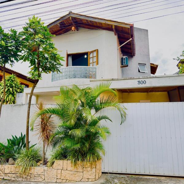 Casa Floripa Casa de praia 05 para até 8 pessoas