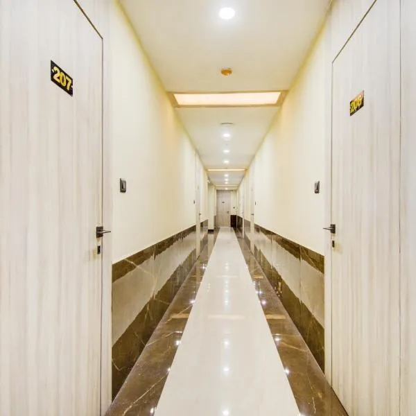 Super Townhouse OAK Seventy Seven, hotel en Dam Dam