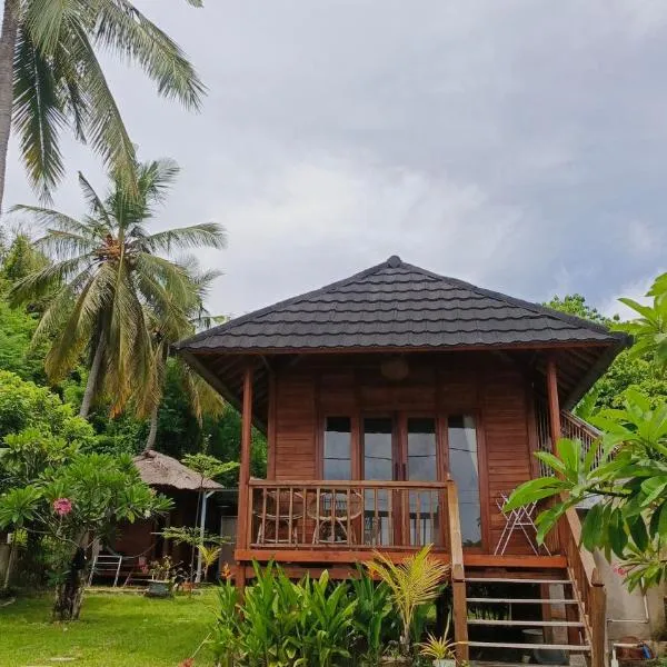 Yellow Coco Gili Gede, hotel in Gili Gede