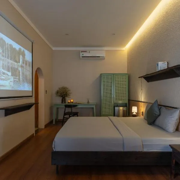 MOONLIGHT Homestay & Hotel, hotel in Pleiku