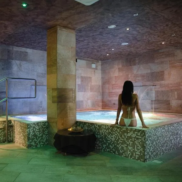 Hotel Costazzurra Museum & Spa, hotel in San Leone