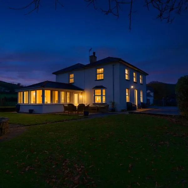 YR HEN FICERDY โรงแรมในอาเบอรีสวิท