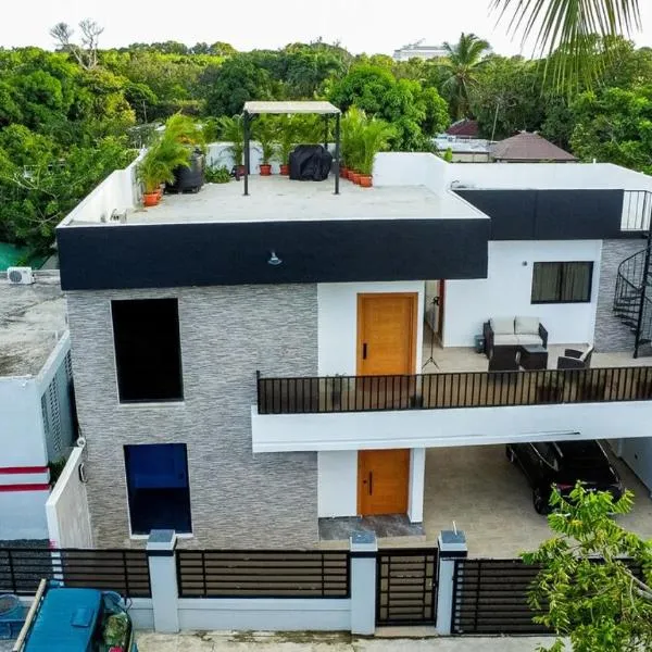 A solo 5 minutos caminando del Puerto de Cruceros de La Romana Perfecto para trabajo remoto y descanso prolongado โรงแรมในลาโรมานา