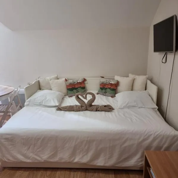 La Poudreuse Résidence les Balcons d'Aix, hotel in La Féclaz