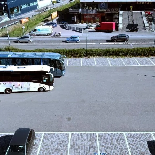 Hotel Al Sant'Andrea, ξενοδοχείο σε Sarzana