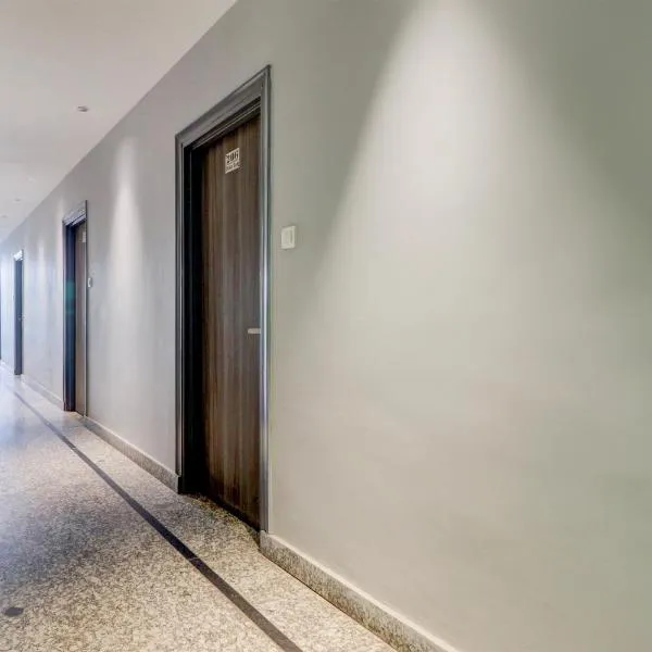 Super Hotel O Gold Inn، فندق في Rohtak