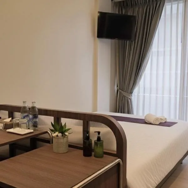 Warm Pillow Hotel Bangkok, hotel in Bangkok