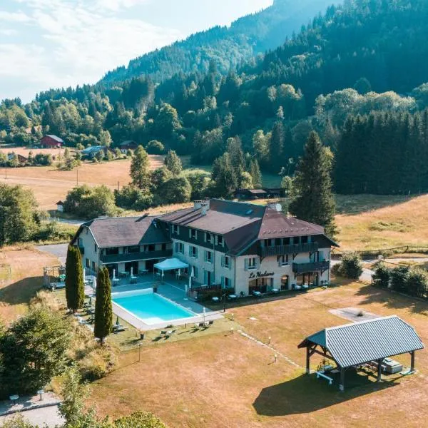 Hôtel Restaurant Le Madame, hotel en La Ferrière