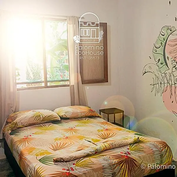 Hostal Palomino EcoHouse & Camping，位于帕洛米诺的酒店