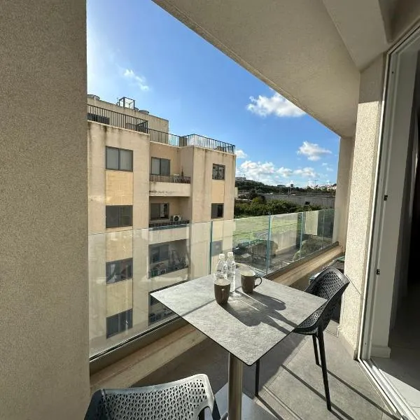 Gzira Cozy Stay Apartment, hotel a Il-Gżira