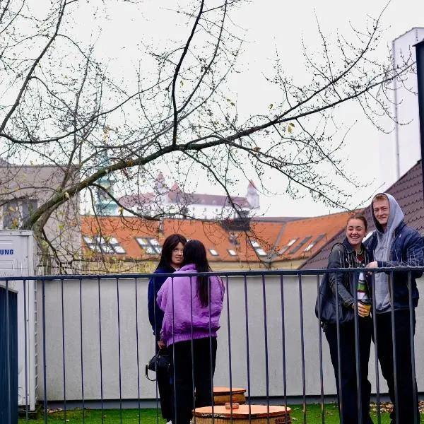 Wild Elephants Hostel, ξενοδοχείο στην Μπρατισλάβα