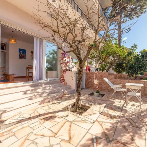 Charming Haven on the Portuguese Riviera โรงแรมในปาเรจิ