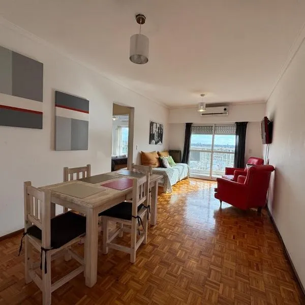 Tigre Centro A - piscina y seguridad 24hs - Opcional cochera paga, hotelli kohteessa Tigre