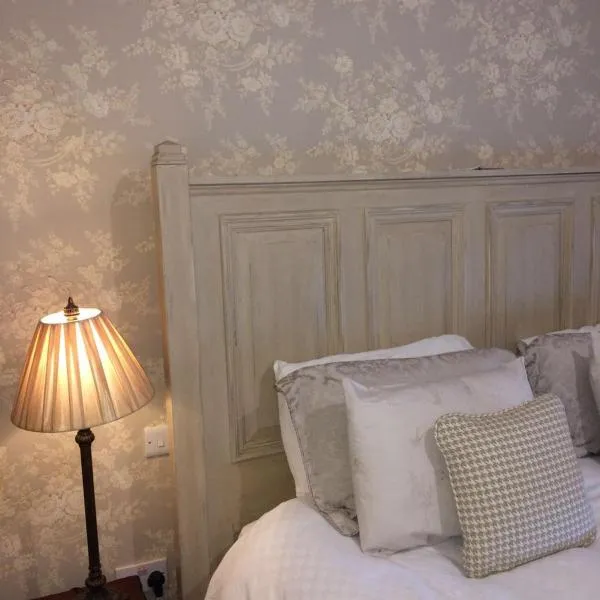 Riverbank, Country Pub and Guesthouse โรงแรมในคาร์ริคมาครอส