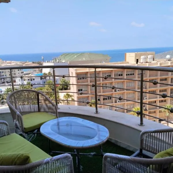 Apartment for rent in alex mahatah alraml alazarita محطه الرمل مكتبه اسكندريه فيو بحر, hotel in Alexandria