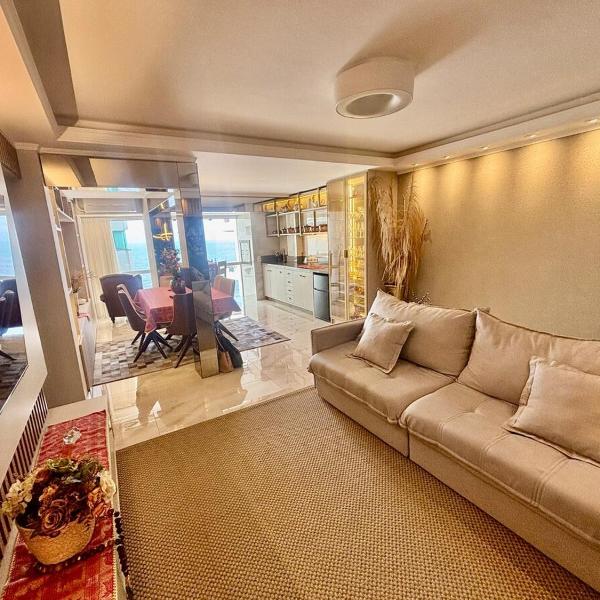 Lindo apartamento a 50 Metros da praia de Balneário Camboriú, com vista mar