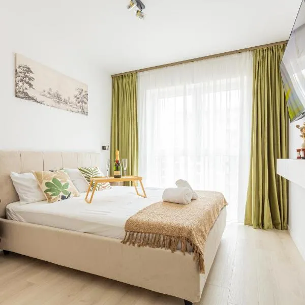GREEN FOREST ApArt Hotel - DeLuxe Apartment with Balcony, Free Parking, near AMAZONIA, hotel em Timisoara