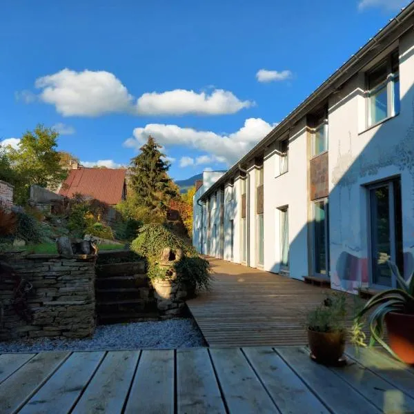 Resort Papírna50, viešbutis mieste Černy Dul