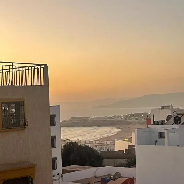 Eco Bay Surf Camp, hotel in Aourir