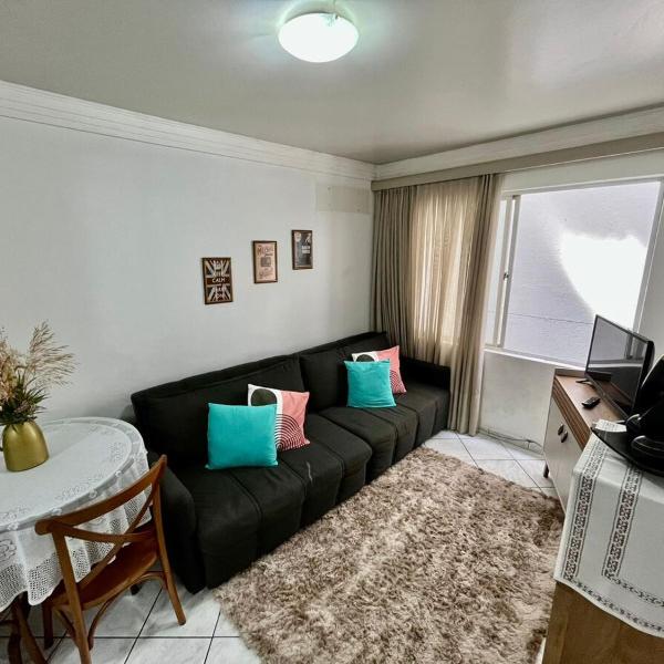 Apartamento confortável a 100 metros da praia de Balneário