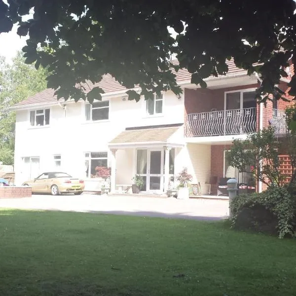 Richlands Homestay, hotel in Tondu