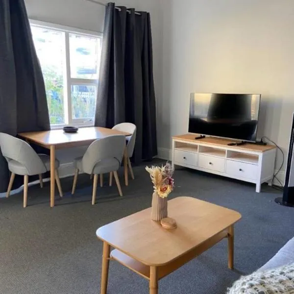 Retro Apt 6 mins to Victoria Quay - Hosted by CanStay, hotell i Fremantle