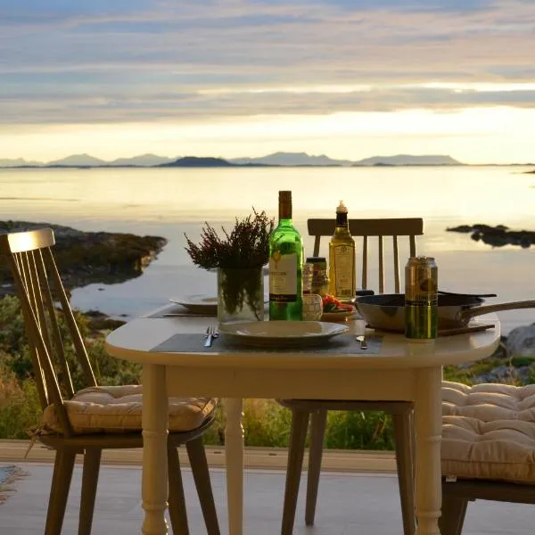 Superior Cottage with Sea View in Senja, hotel di Senjehesten