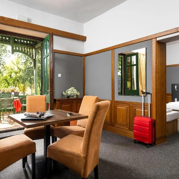 Svájci Lak Panzió, hotel v destinaci Nyíregyháza