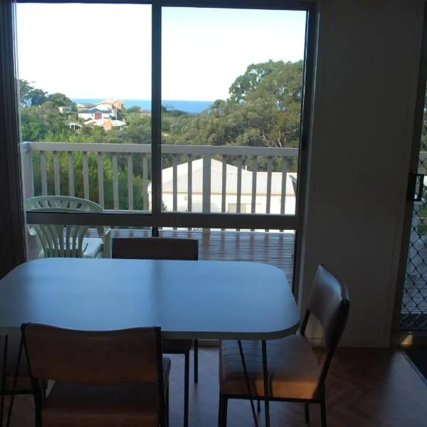 Lookout Holiday Units, hotel in Lakes Entrance