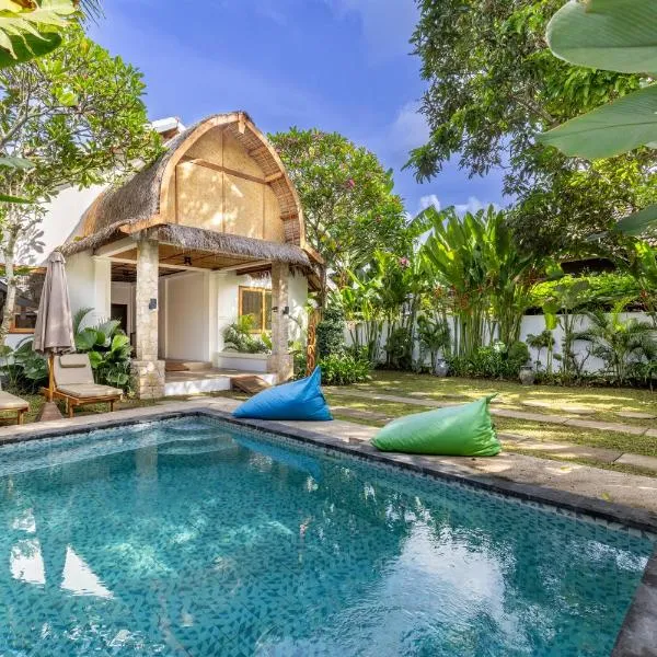 Villa Trembesi - New Spacious Luxury 2BR Private Villa - Free Gym Access - 60Mbps WiFi, hotel in Kuta Lombok