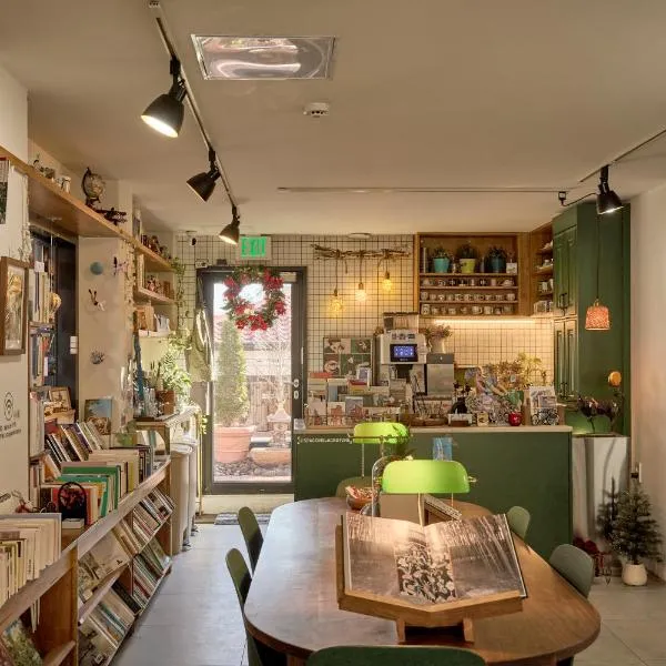 Space in Blackstone, khách sạn ở Seoul