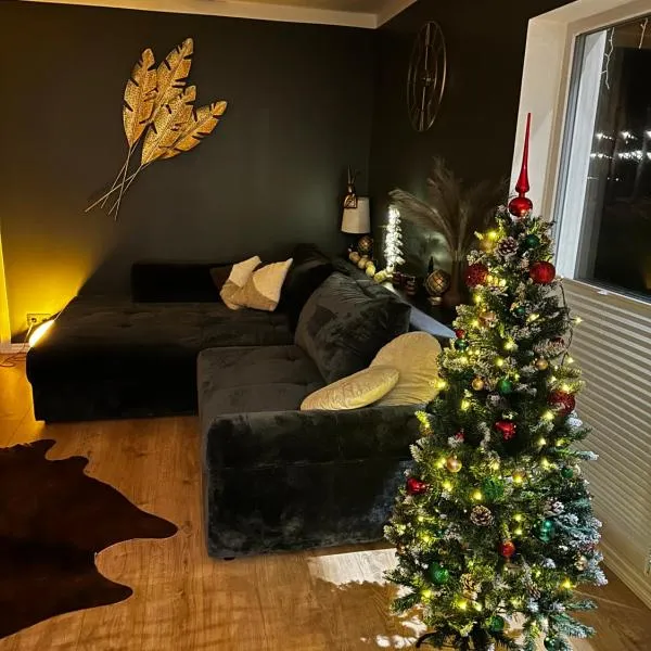 Reigi Holiday Home, Hiiumaa with Nordic HotTub & Sauna, hotel en Reigi