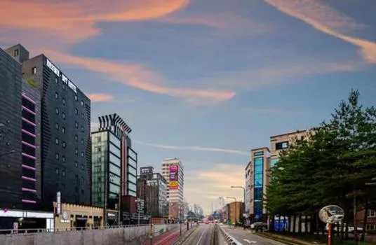 Brown Dot Hotel Guun, ξενοδοχείο σε Suwon