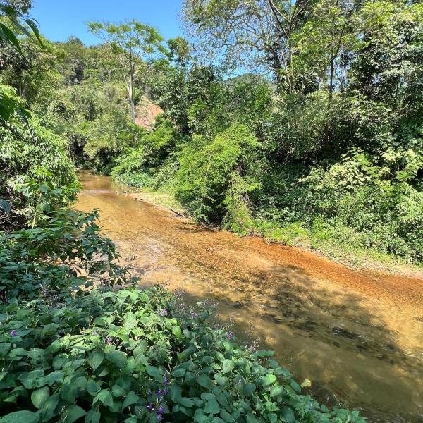 Villa Flambô - Cabana Banana, Rio Privativo, Ar e Churrasqueira