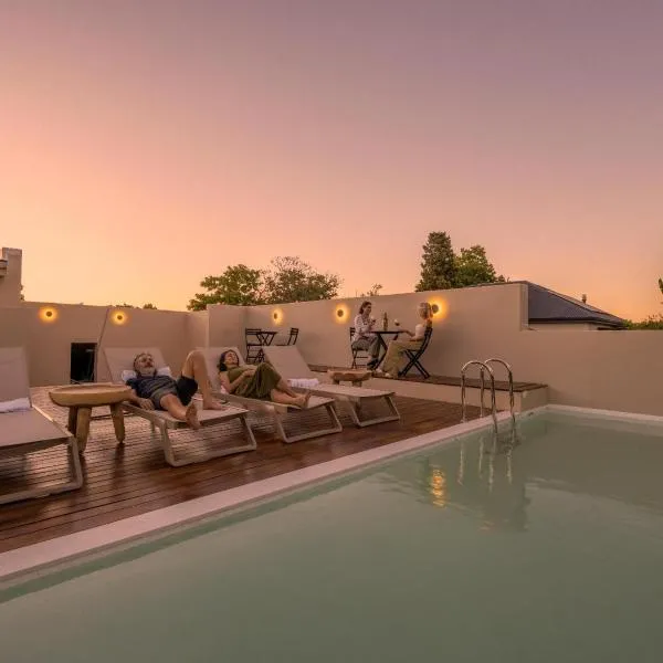 Guesthouse Ubuntu - Stellenbosch, hotel v destinaci Stellenbosch