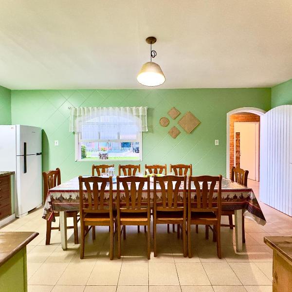 Casa Completa com Piscina Churrasqueira Sinuca Wi-Fi e Garagem para 3 Carros a 500m da Praia Acomoda 12 Pessoas, 5 Quartos e Ar Condicionado - Foto 5