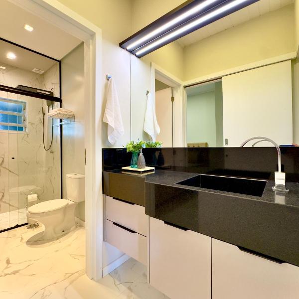 Casa Completa com Piscina Churrasqueira Wi-Fi a 300m da Praia Acomoda 10 Pessoas, 3 Quartos com Ar-Condicionado - Foto 3