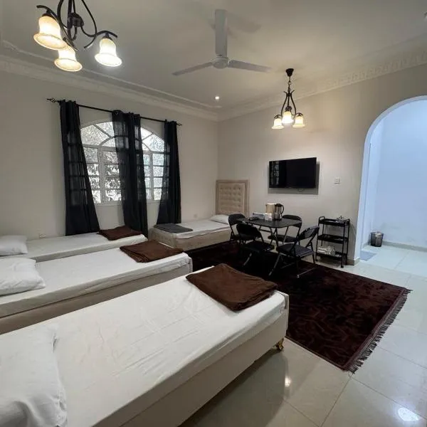 Muscat Guesthouse 3 All Private Ensuite Rooms, hotel v destinaci Muscat