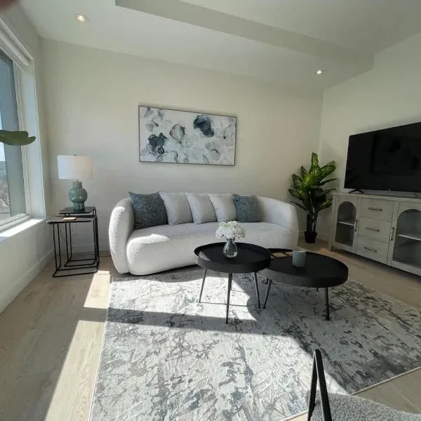 Bright warm & spotless 1 BR in North End Halifax, hotell sihtkohas Halifax