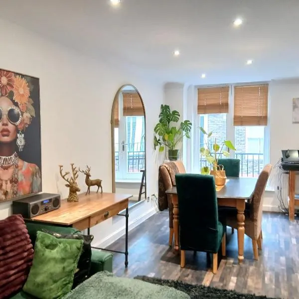 Contractors LONG TERM BOOKINGS, hotel in London