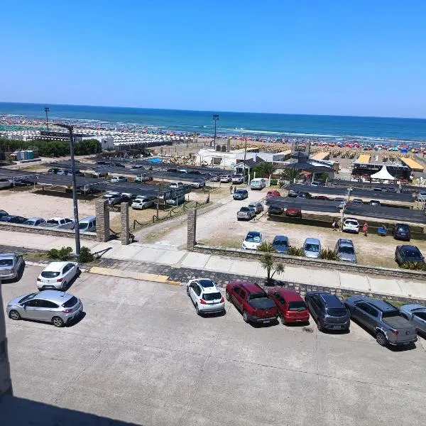 Departamento frente al Mar! un dormitorio!!, hotel i Necochea