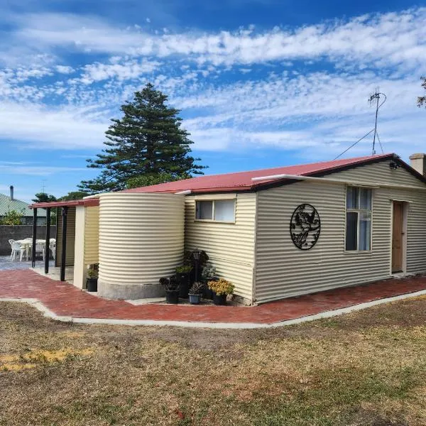 Jack's Tidal Pool Shack Kingscote, hotel in Kingscote