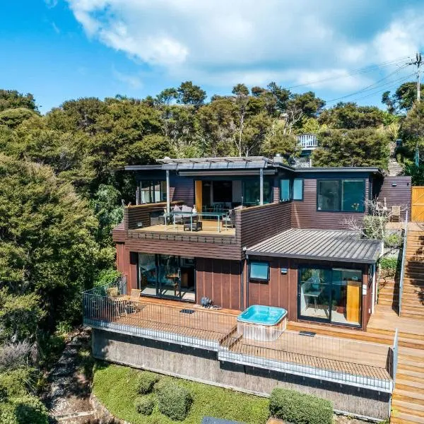 Hekerua Heights - Stay Waiheke, hotel v destinaci Oneroa