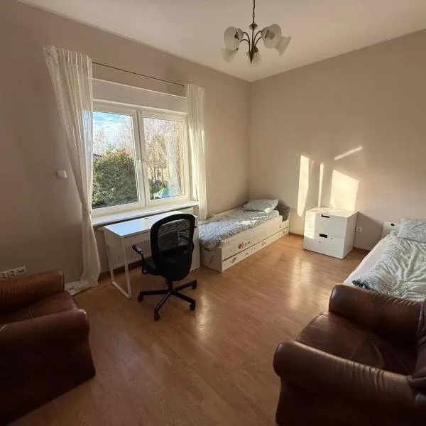 Pokoje na Miłosza, hotel v Poznani