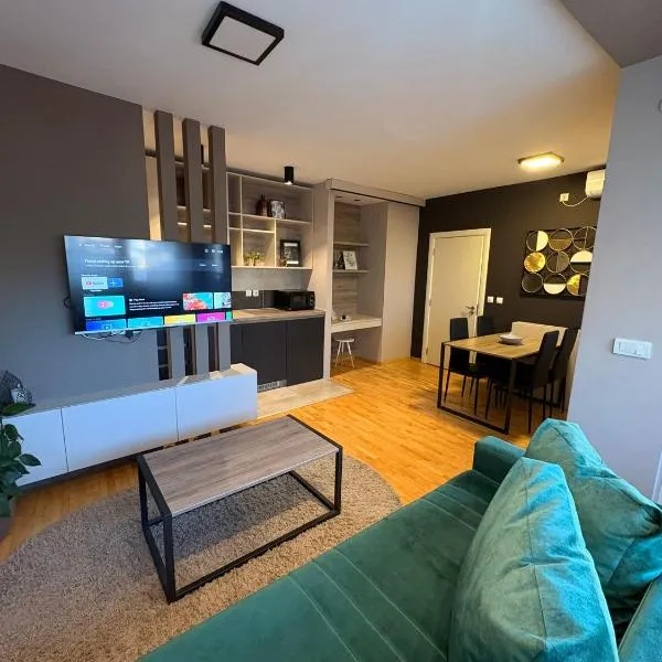 NAR Royalton Deluxe Apartment #74 Free Parking, hotel in Niš