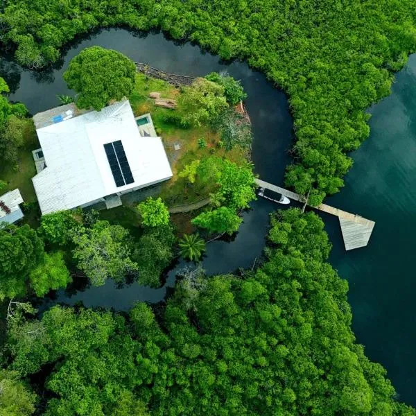 La Purita Ecolodge: Bocas Town şehrinde bir otel